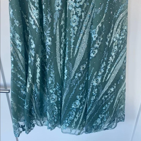 Mac Duggal Lace Women Dress in Teal